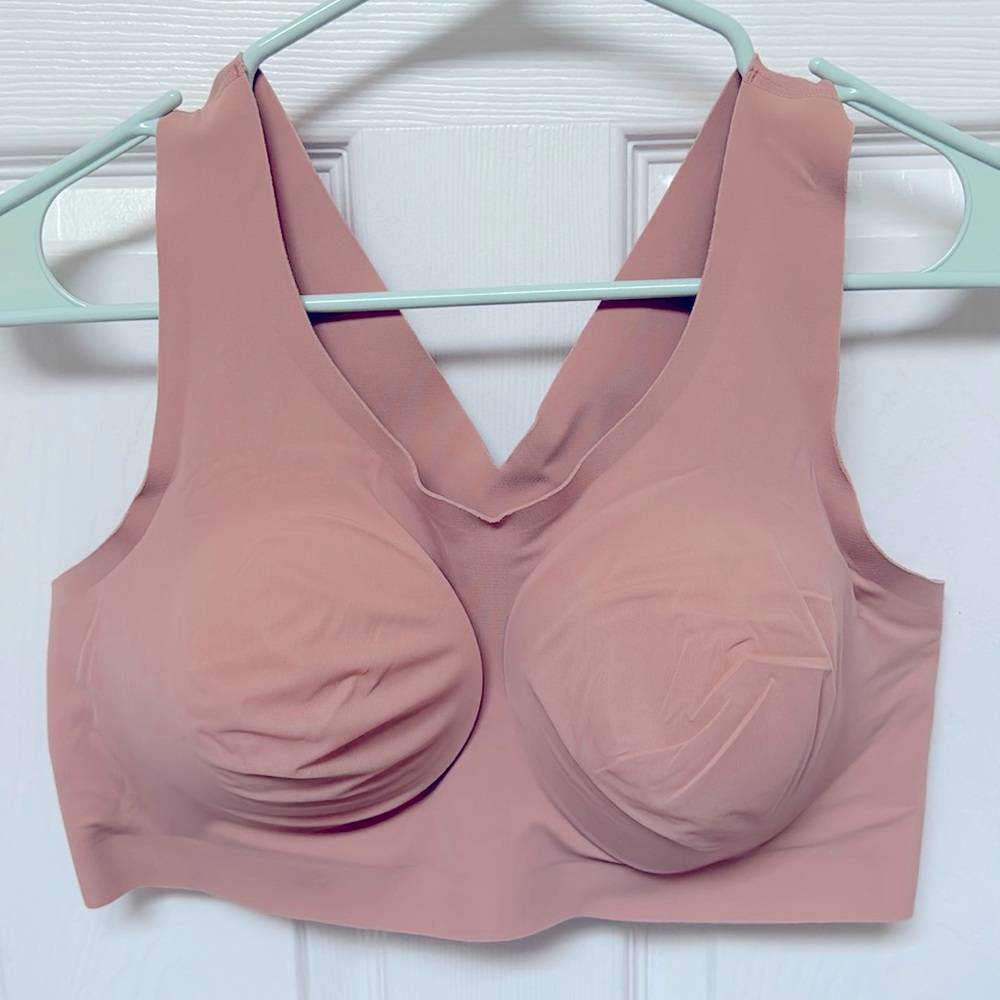 Evelyn Bobbie Defy Bra